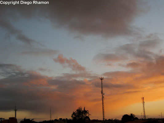 Stratus virga vistas em João Pessoa, Paraíba, em 03/06/2012.