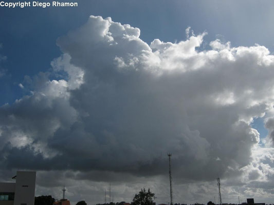 Cumulus congestus vista em João Pessoa, Paraíba, em 06/04/2014.