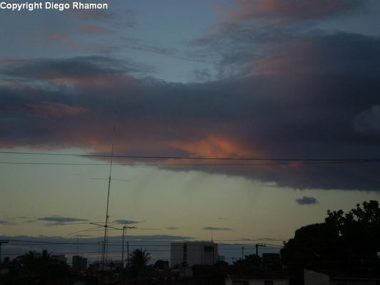 Stratocumulus vesperalis vistas em João Pessoa, Paraíba, em 03/03/2011.