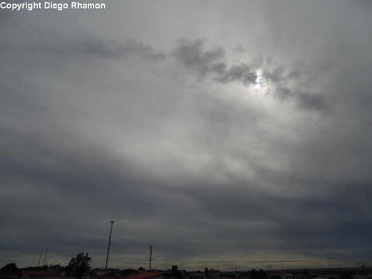 Altostratus translucidus vistas em João Pessoa, Paraíba, em 05/04/2014.