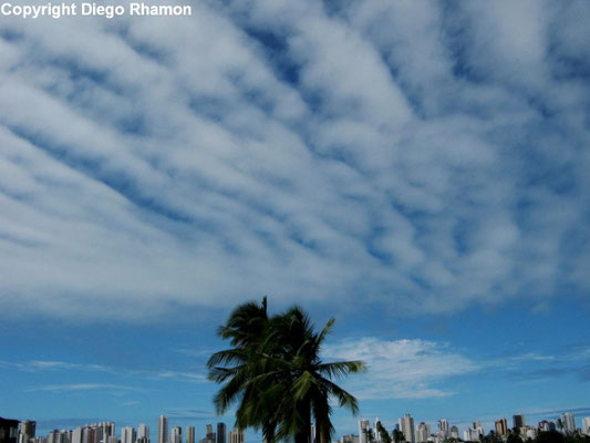 Stratocumulus undulatus vistas em Jaboatão dos Guararapes, Pernambuco, em 29/05/2011.