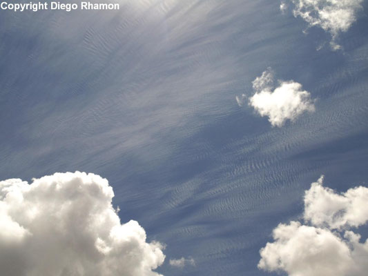 Cirrocumulus stratiformis vistas em Campina Grande, Paraíba, em 02/11/2014.