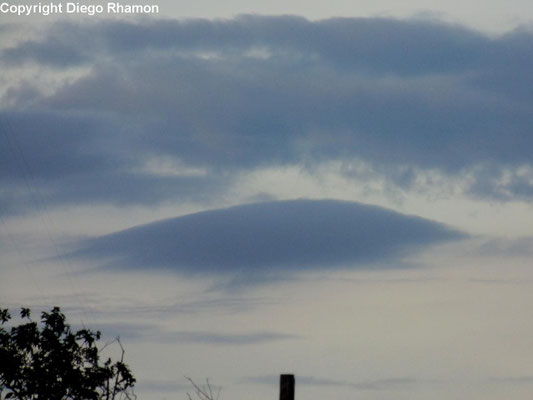 Stratocumulus lenticularis vistas em Campina Grande, Paraíba, em 30/03/2015.