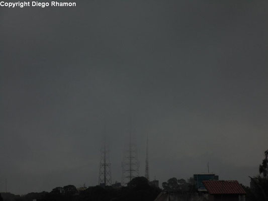 Nevoeiro visto em João Pessoa, Paraíba, em 14/03/2014.