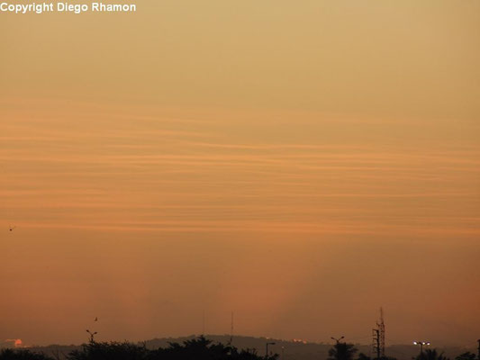 Cirrostratus undulatus vistas em Campina Grande, Paraíba, em 02/06/2014.