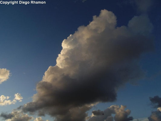 Cumulus mediocris vista em Campina Grande, Paraíba, em 14/04/2014.