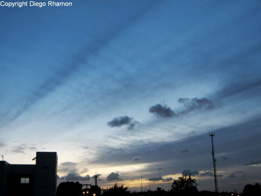 Cirrostratus duplicatus vistas em João Pessoa, Paraíba, em 04/12/2012.