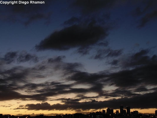 Stratocumulus lacunosus vistas em Campina Grande, Paraíba, em 10/06/2014.