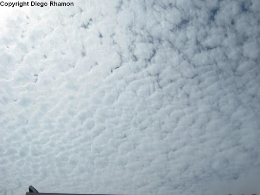 Altocumulus floccus vistas em João Pessoa, Paraíba, em 14/01/2014.