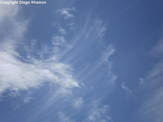 Cirrus uncinus vistas em João Pessoa, Paraíba, em 13/02/2010.