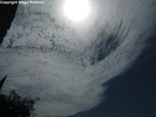 Altocumulus translucidus vistas em João Pessoa, Paraíba, em 14/07/2011.