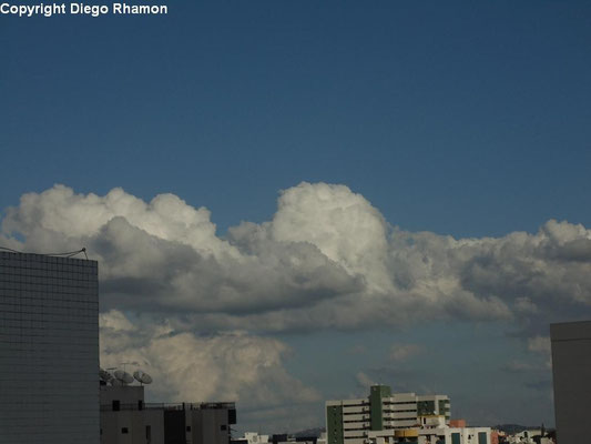 Cumulus mediocris vistas em Campina Grande, Paraíba, em 03/06/2014.