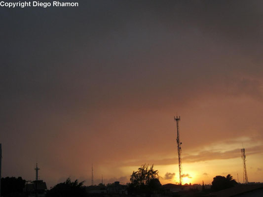 Nimbostratus praecipitatio vista em João Pessoa, Paraíba, em 01/12/2012.
