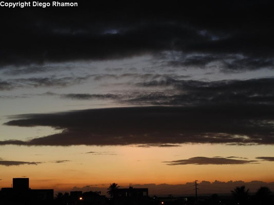 Stratocumulus lenticularis vistas em João Pessoa, Paraíba, em 23/03/2014.