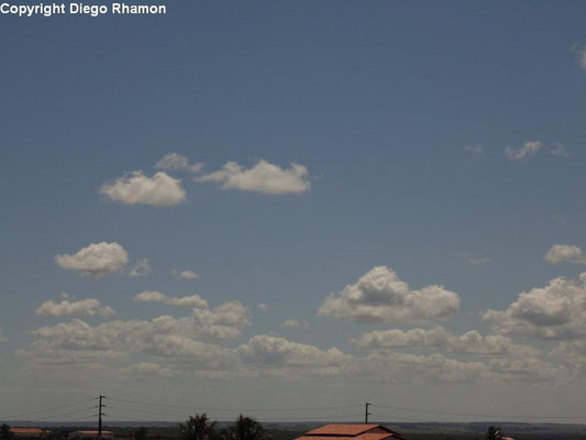 Cumulus humilis vistas em João Pessoa, Paraíba, em 25/03/2014.