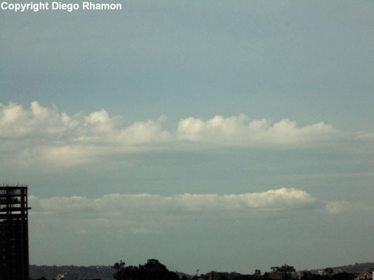Stratocumulus castellanus vistas em Campina Grande, Paraíba, em 16/06/2014.