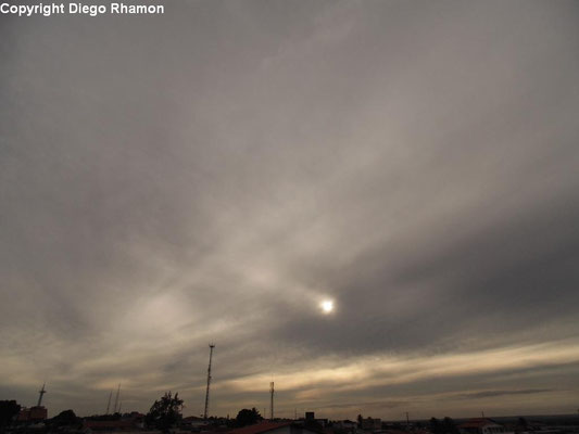 Altostratus radiatus vistas em João Pessoa, Paraíba, em 28/02/2014.