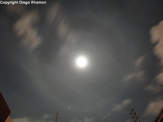 Cirrostratus nebulosus e halo 22° vistos em João Pessoa, Paraíba, em 17/01/2014.