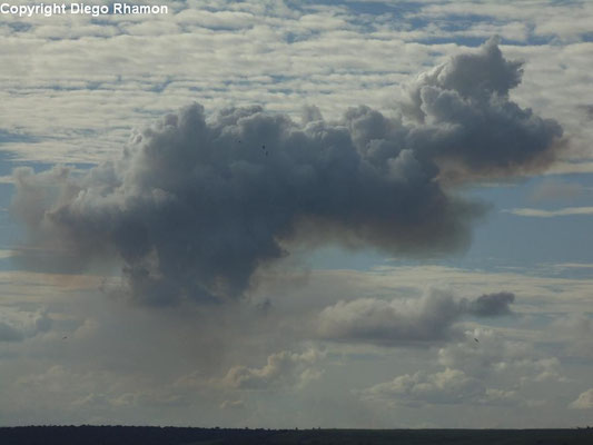 Pyrocumulus vista em João Pessoa, Paraíba, em 10/03/2014.