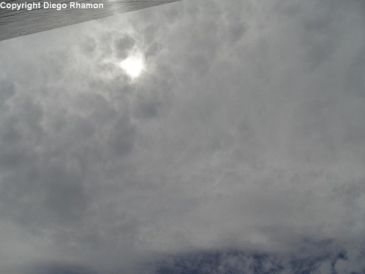 Altostratus translucidus vistas em João Pessoa, Paraíba, em 19/02/2014.