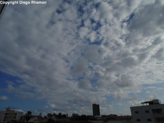 Stratocumulus stratiformis vistas em João Pessoa, Paraíba, em 19/01/2014.
