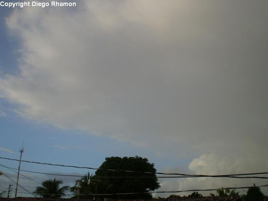 Nimbostratus praecipitatio vista em João Pessoa, Paraíba, em 25/06/2010.