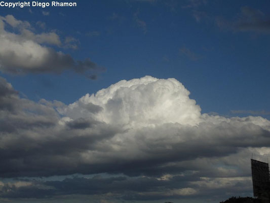 Cumulus mediocris vista em Campina Grande, Paraíba, em 24/04/2014.