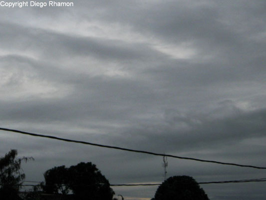 Stratocumulus duplicatus vistas em João Pessoa, Paraíba, em 08/05/2011.