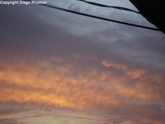 Mammatus associadas à Cirrus vistas em João Pessoa, Paraíba, em 19/12/2009.