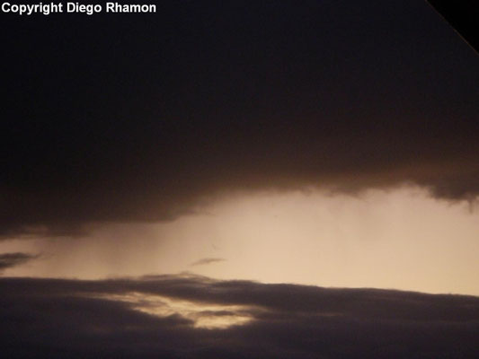 Stratus virga vista em João Pessoa, Paraíba, em 11/09/2009.