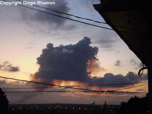 Pyrocumulus vistas em João Pessoa, Paraíba, em 14/01/2010.