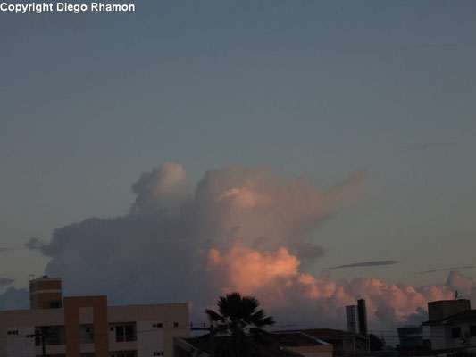 Cumulus congestus vista em João Pessoa, Paraíba, em 10/03/2014.