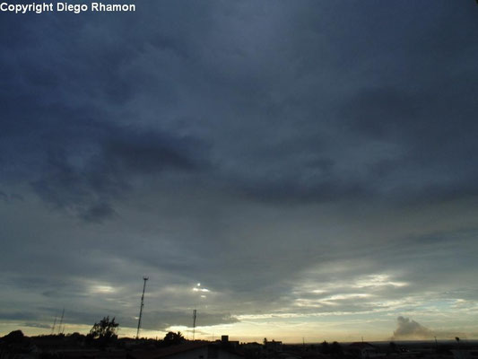 Altostratus opacus vistas em João Pessoa, Paraíba, em 12/02/2014.