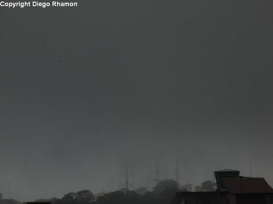 Nevoeiro visto em João Pessoa, Paraíba, em 14/03/2014.
