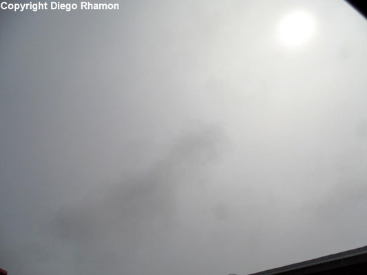 Stratus translucidus vistas em Campina Grande, Paraíba, em 28/10/2014.