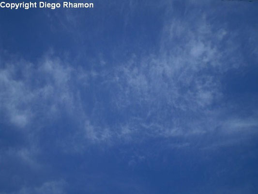 Cirrus floccus lacunosus vistas em João Pessoa, Paraíba, em 17/03/2011.