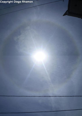 Cirrostratus fibratus e halo 22° vistos em João Pessoa, Paraíba, em 14/01/2010.