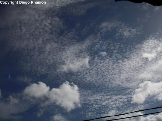 Cirrocumulus floccus vistas em João Pessoa, Paraíba, em 31/12/2010.