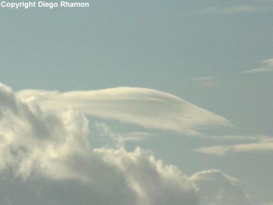 Altocumulus lenticularis vista em Campina Grande, Paraíba, em 10/12/2014.