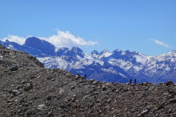 Wanderweg zur Laguna de Los Tres, auf dem Bergkamm