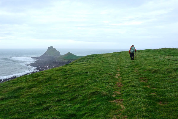 Wandern auf Worm's Head, Bergkamm Wales