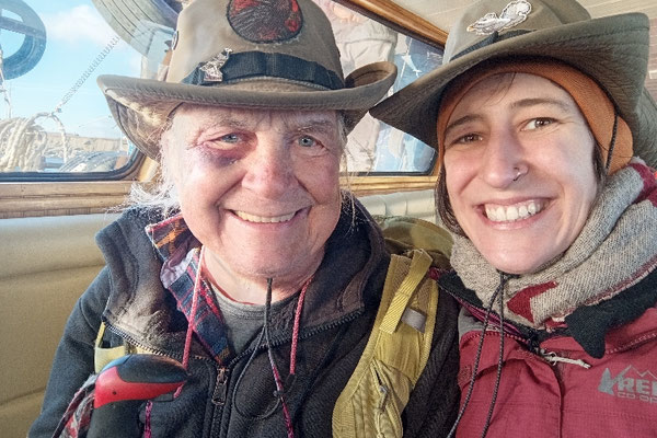 Auf der Fähre zur Insel Magdalena zu den Pinguinen in Patagonien, Sarah und Rand