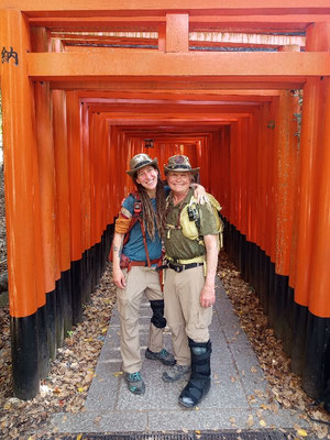 Sarah und Rand in Japan, Wanderung Inari Mountain in Kyoto