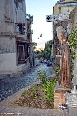 PIAZZETTA DELLE DUE PORTE E  VIA CATTANEO