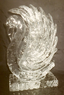 Eisskulptur Schwan