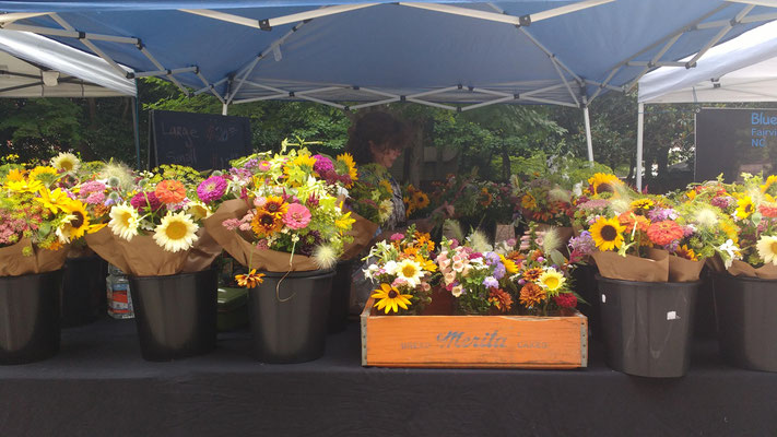 farmers' market flowers, as beautiful as ever