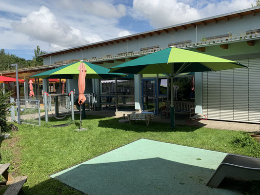 😎 may Sonnenschirm SCHATTELLO 🌈 Sonnenschutz im Kindergarten St. Josef Würzburg ✅ vom Fachmann für may Sonnenschirme ✅ FINK Sonnenschirme 63762 Großostheim ✉ info@fink-sonnenschirme.de ✅ may Sonnenschirme vom Fachhändler kaufen ✅ Sonnenschutz für Kinder