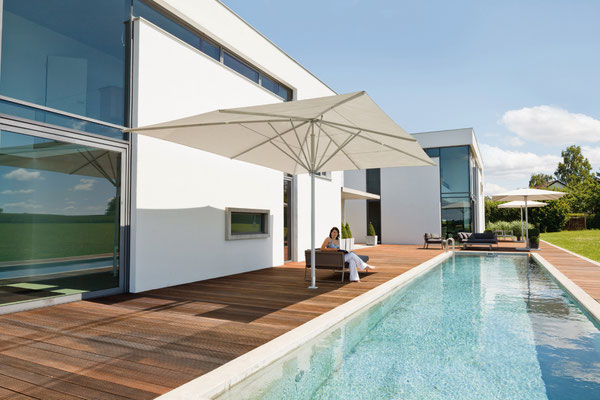 Sonnenschirme SCHATTELLO und ALBATROS sind auch optimal für den Einsatz auf Privaten terrassen geeignet