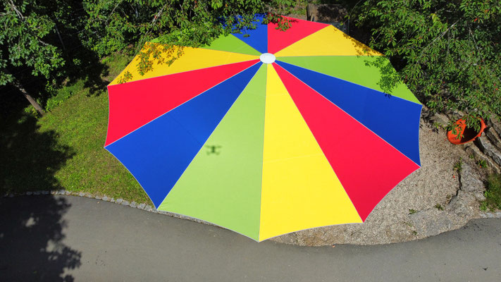 😎 may Sonnenschirm SCHATTELLO 🌈 Sonnenschutz im Kindergarten St. Josef Würzburg ✅ vom Fachmann für may Sonnenschirme ✅ FINK Sonnenschirme 63762 Großostheim ✉ info@fink-sonnenschirme.de ✅ may Sonnenschirme vom Fachhändler kaufen ✅ Sonnenschutz für Kinder