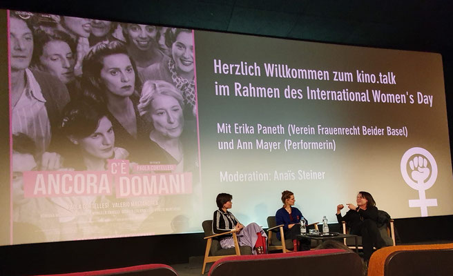 Podium mit Ann Mayer (li), Anais Steiner und Erika Paneth (re)